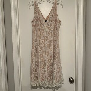 Glamour Lace Detail Dress in Soft Pink and White